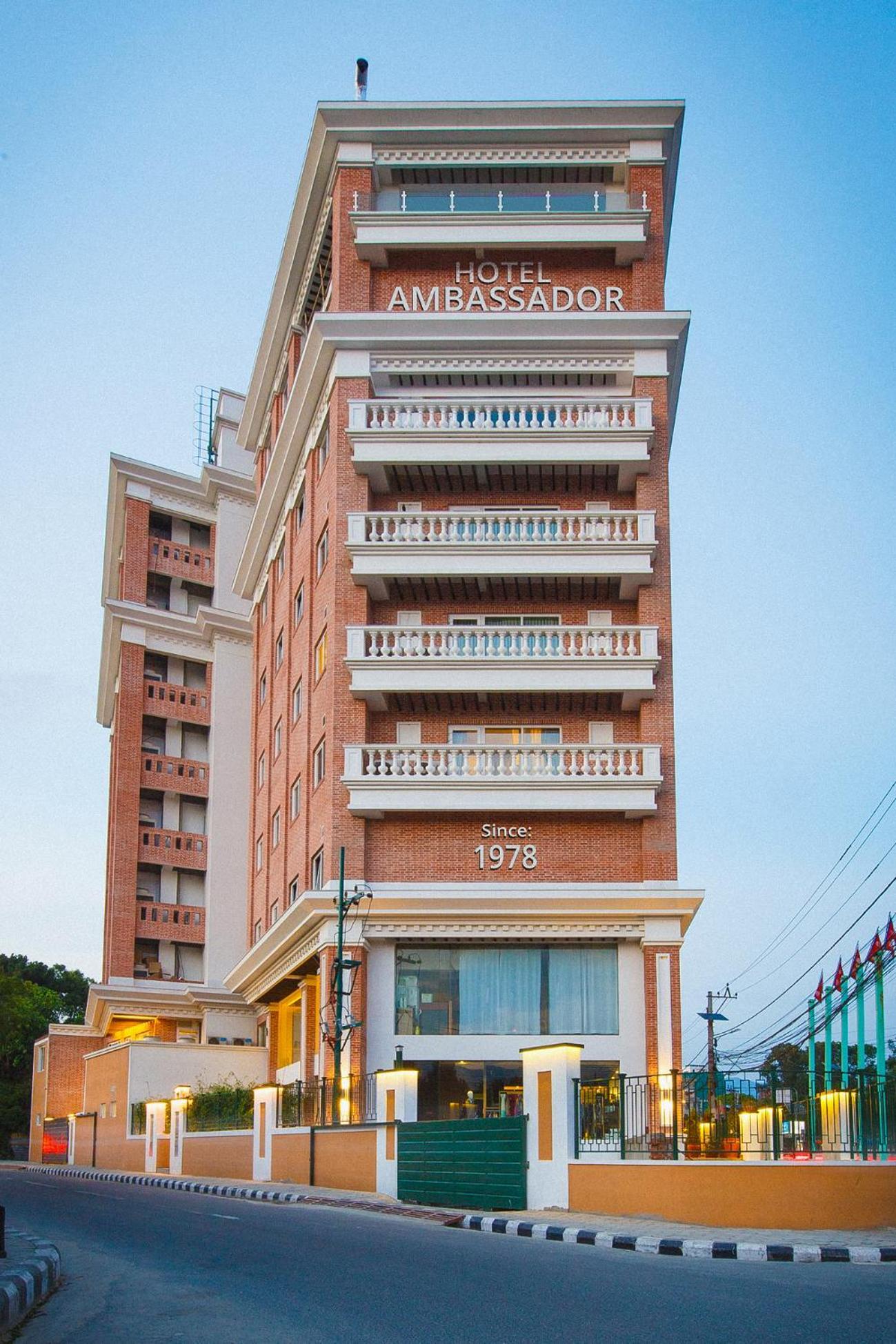 Hotel Ambassador By Ace Hotels Kathmandu Buitenkant foto