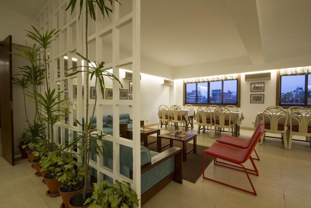 Hotel Ambassador By Ace Hotels Kathmandu Buitenkant foto